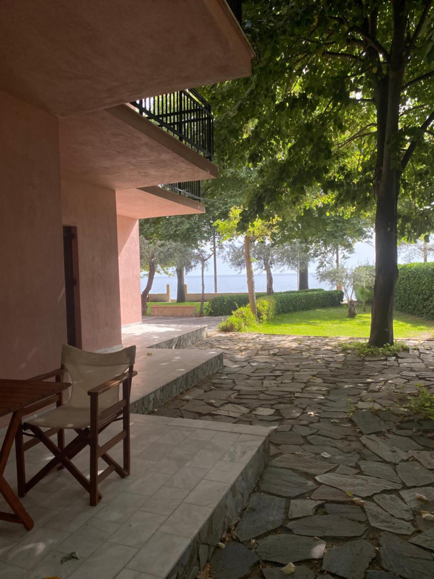 Paparizou Apartments Kokkino Nero Bagian luar foto