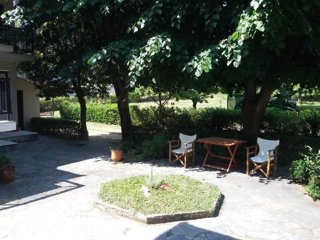 Paparizou Apartments Kokkino Nero Bagian luar foto