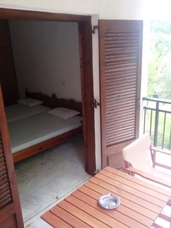 Paparizou Apartments Kokkino Nero Bagian luar foto