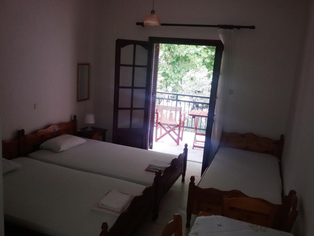 Paparizou Apartments Kokkino Nero Bagian luar foto